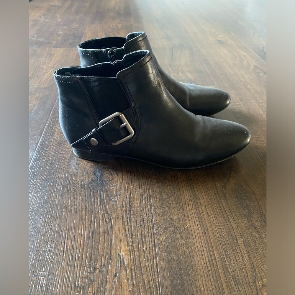 nine west boy oh boy women’s black leather business casual ankle boots 6.5